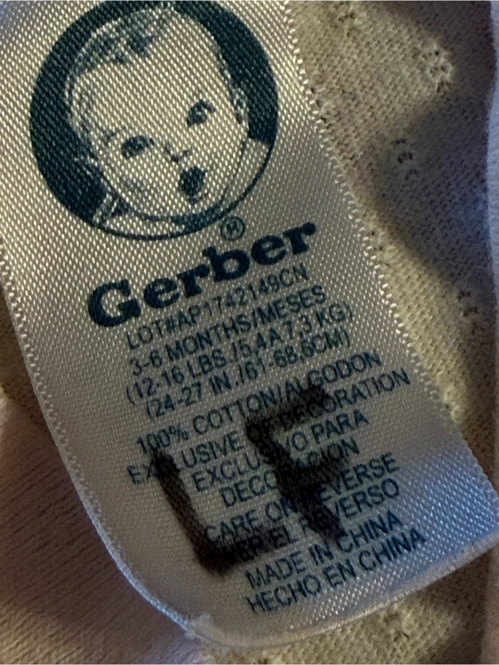 Vintage Gerber baby girl size 3-6 months lightweight pajamas with pastel heart